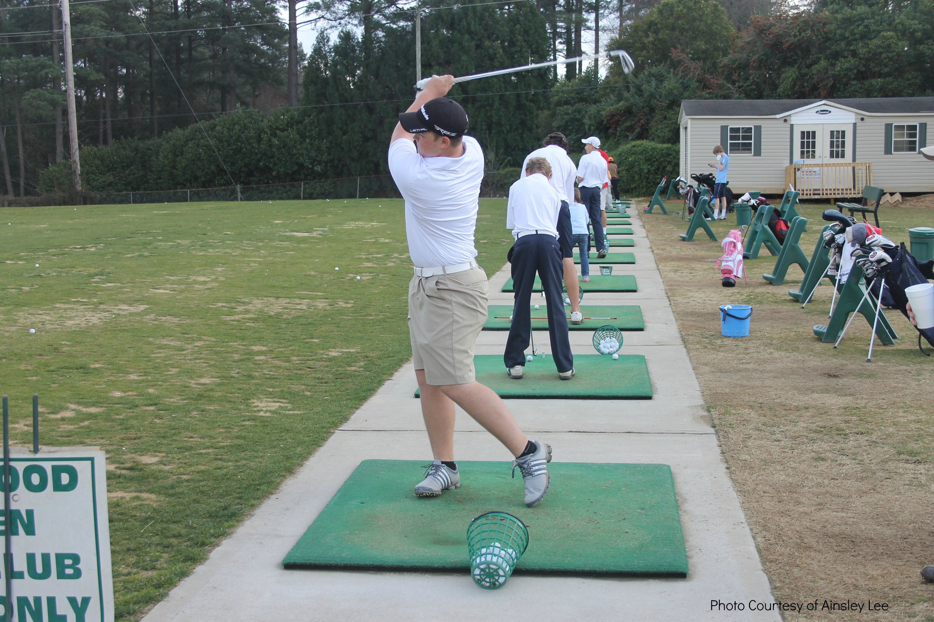 Leesville golf excels