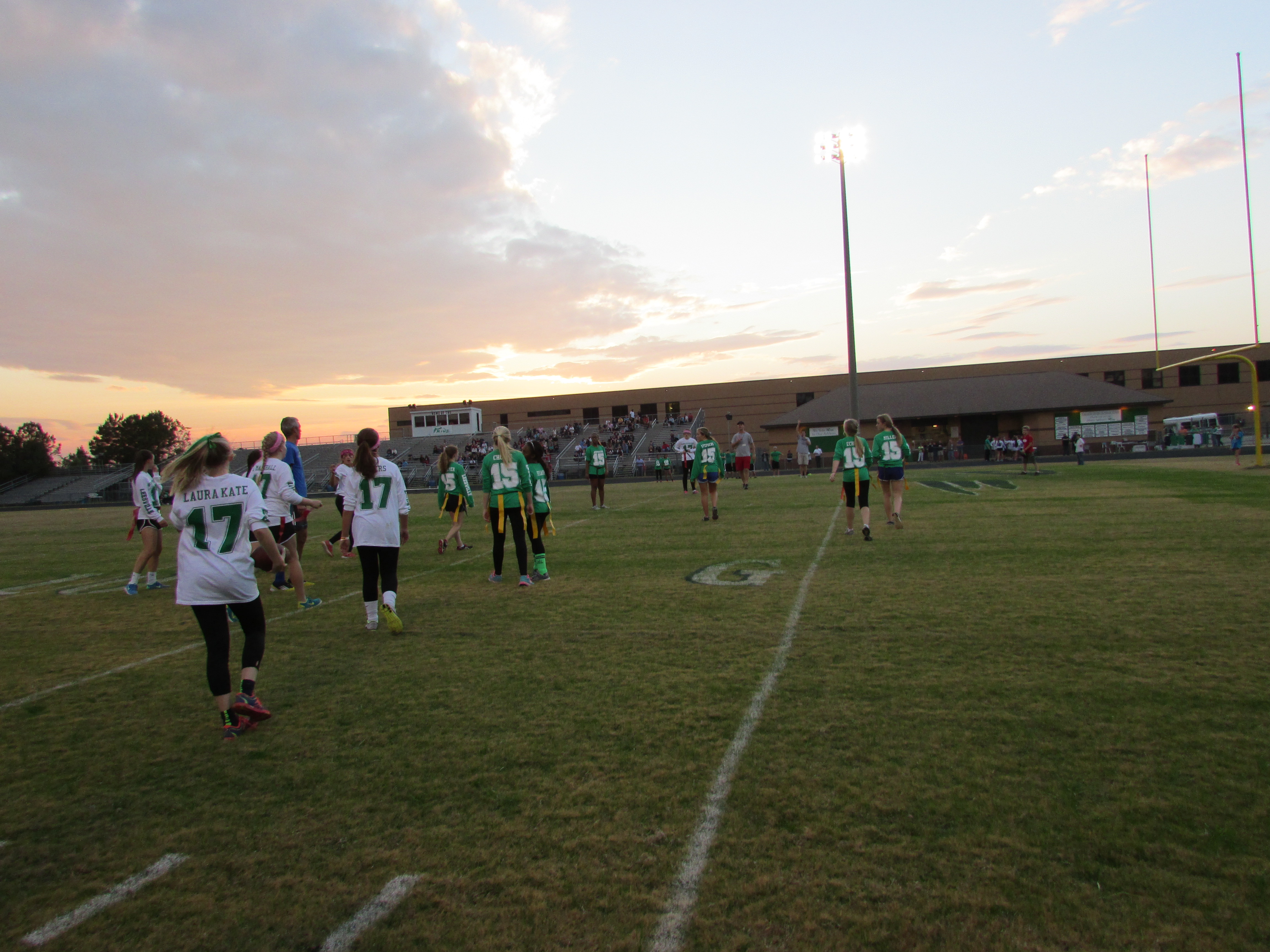 Power to the Seniors in Powderpuff