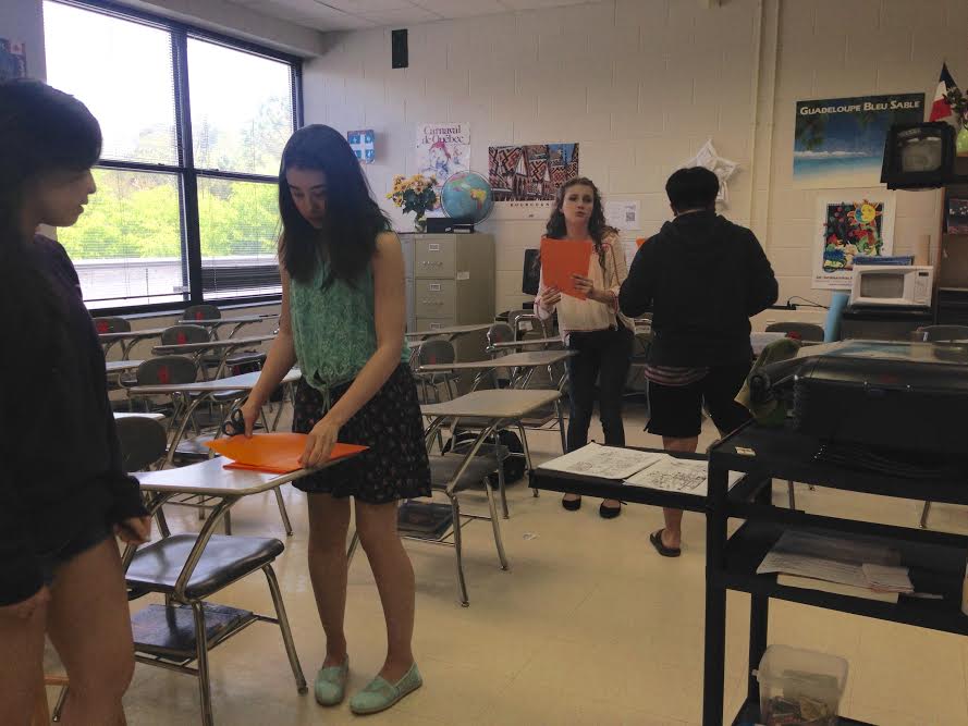 French Club performs service project