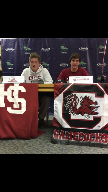 Football Prospects Vick, Freeman Commit
