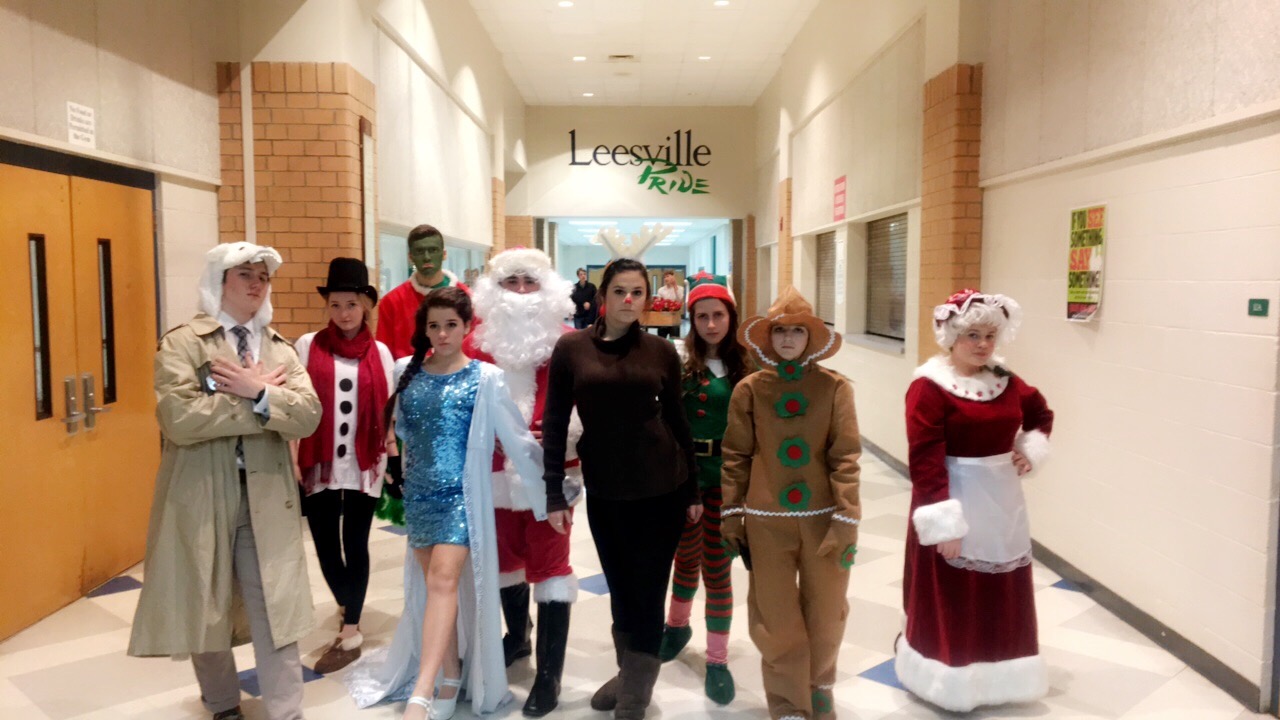 ITS Puts on Holiday Murder Mystery Dinner Theatre