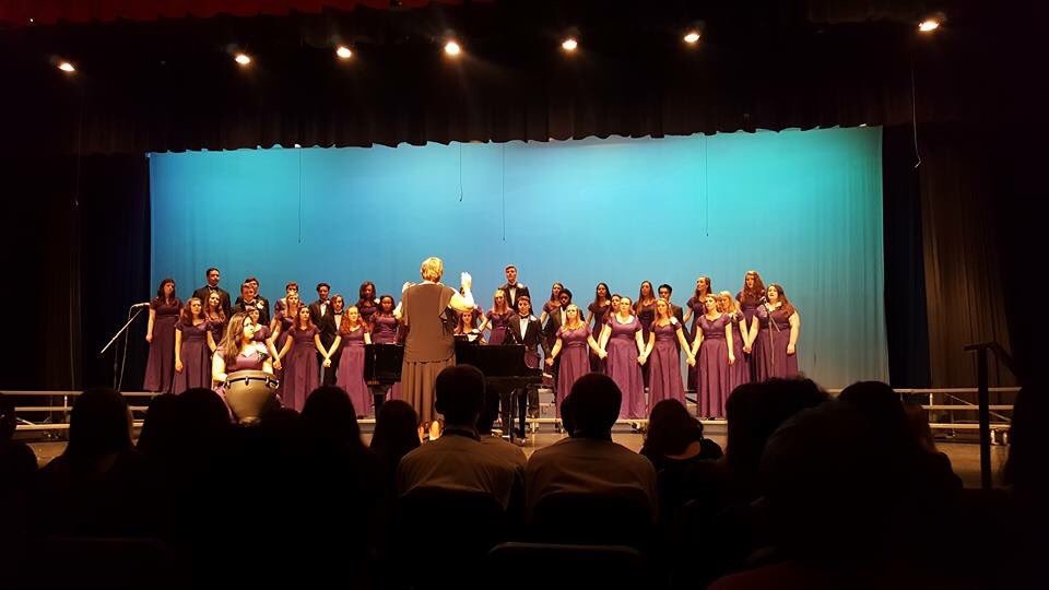 Chorus says Farewell to Seniors in Spring Concert