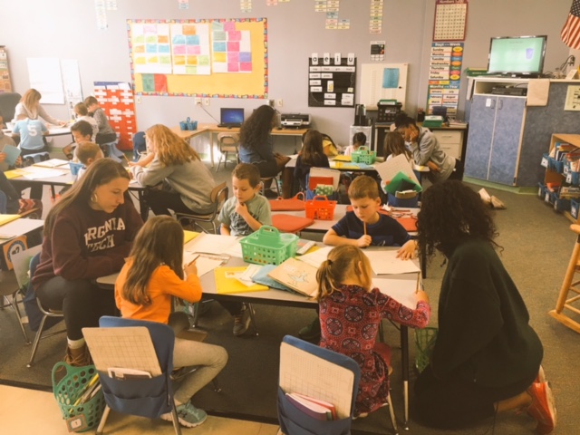 Leesville Students Read to Sycamore Creek Class