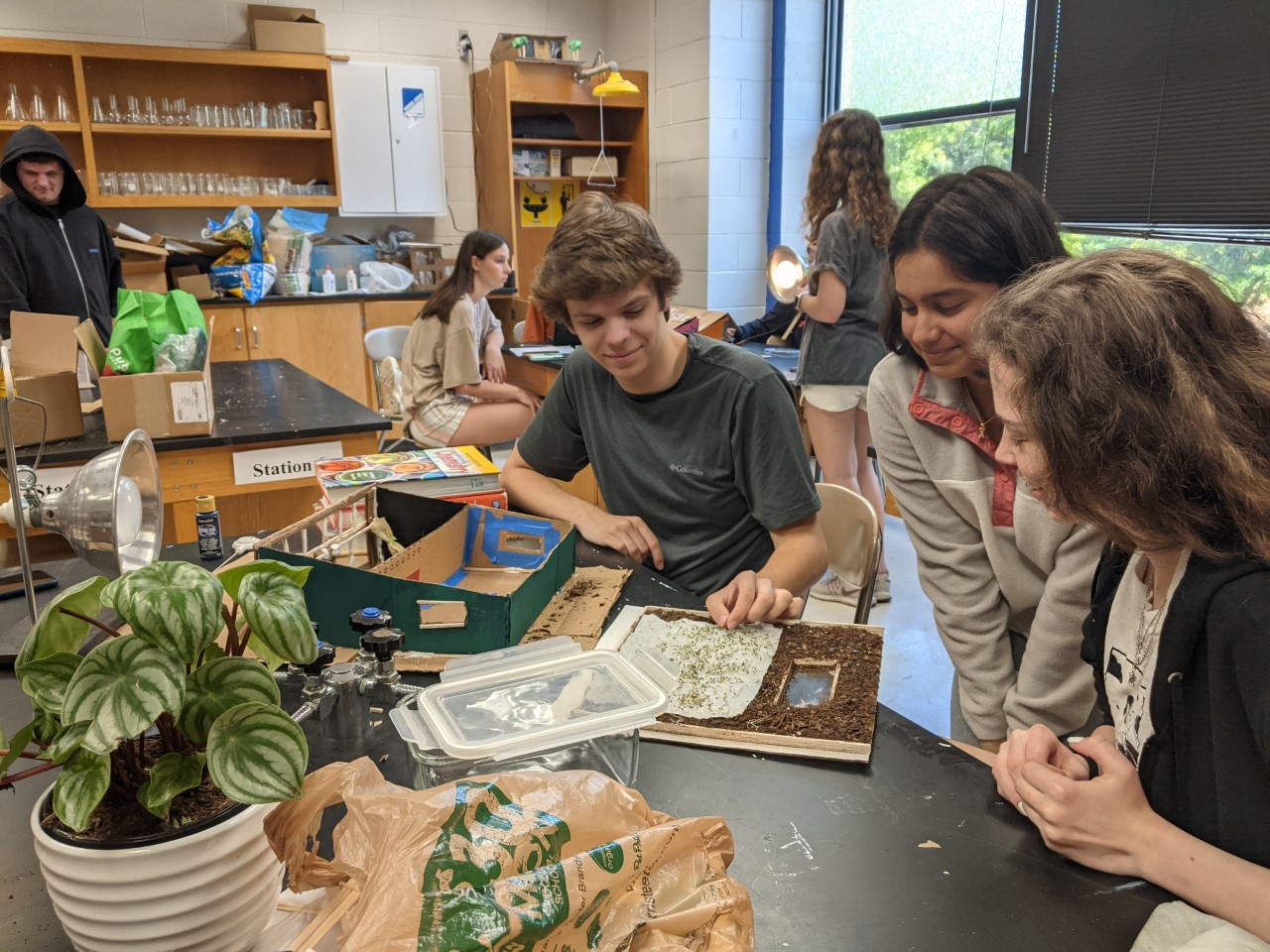 APES Classes Create Solar Home Project ￼