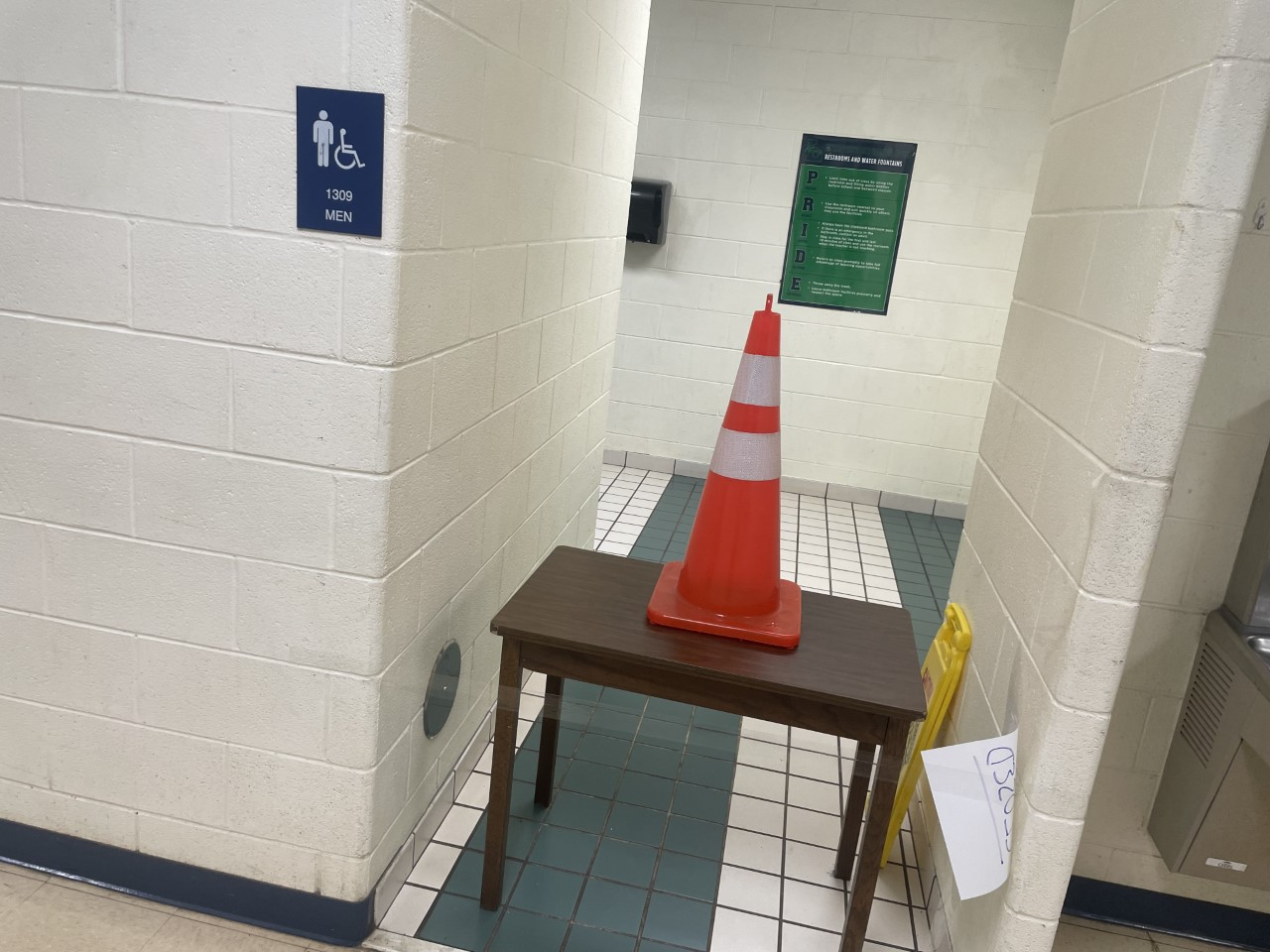 Leesville Closes Half of its Restrooms