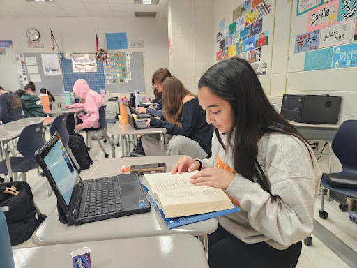 Why should high schoolers read