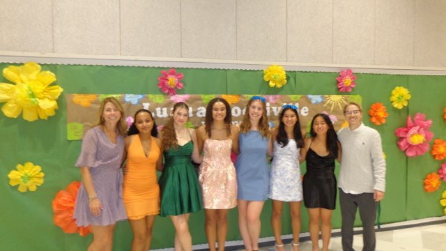 Reveiw: Leesville first semi-formal Homecoming dance