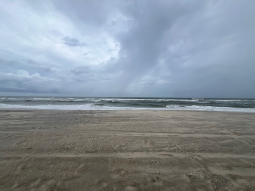 What are Leesville students’ favorite beach spots?